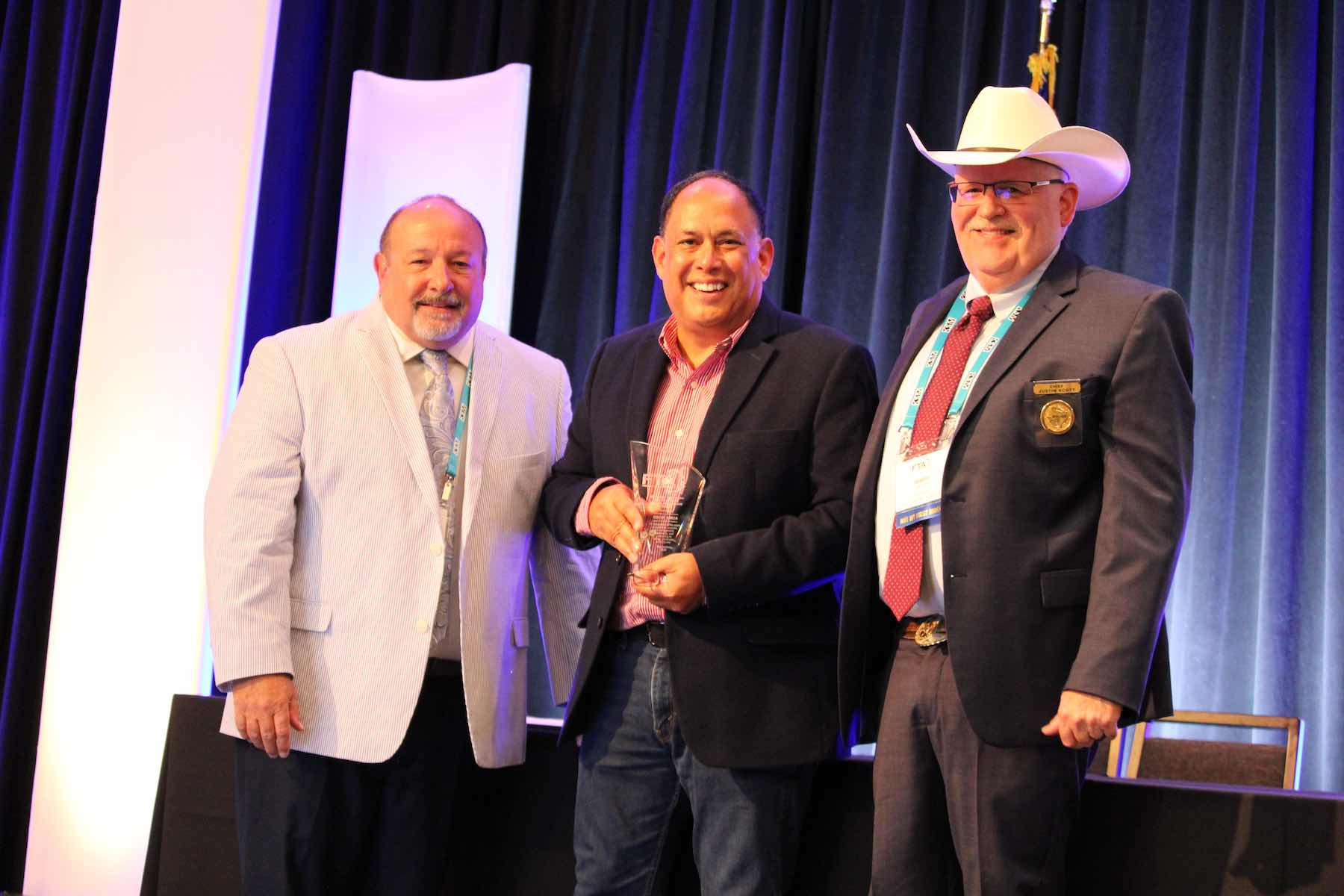 2025 Rober Beck Award Winner - Oscar Garza